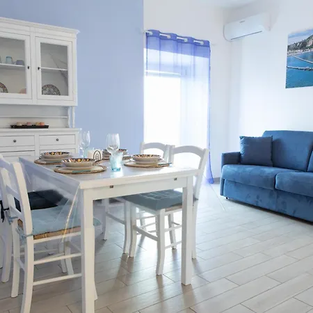 Casa Di Circe Vista Mare - Centralissima, Ad Un Passo Da Tutto * Terracina