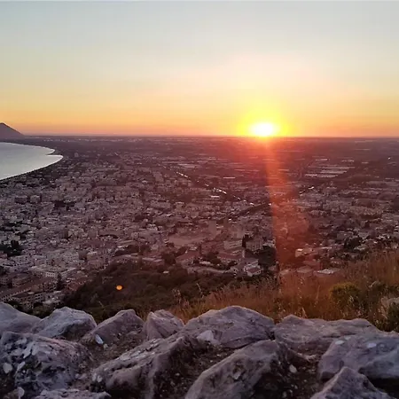 Casa Di Circe Vista Mare - Centralissima, Ad Un Passo Da Tutto Apartment Terracina
